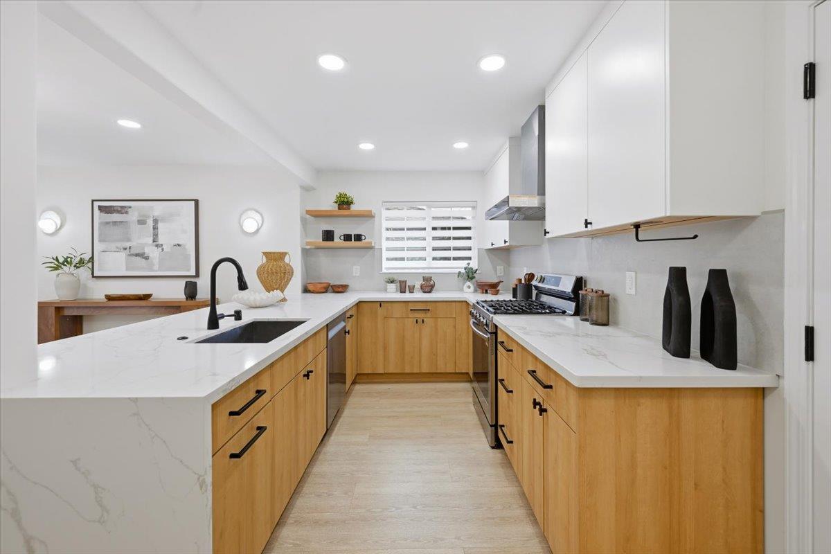 Detail Gallery Image 20 of 62 For 1716 Rosemary Ln, Redwood City,  CA 94061 - 4 Beds | 2 Baths