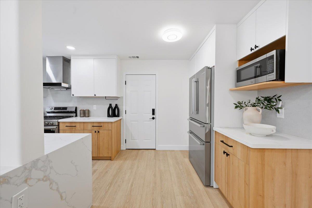 Detail Gallery Image 21 of 62 For 1716 Rosemary Ln, Redwood City,  CA 94061 - 4 Beds | 2 Baths