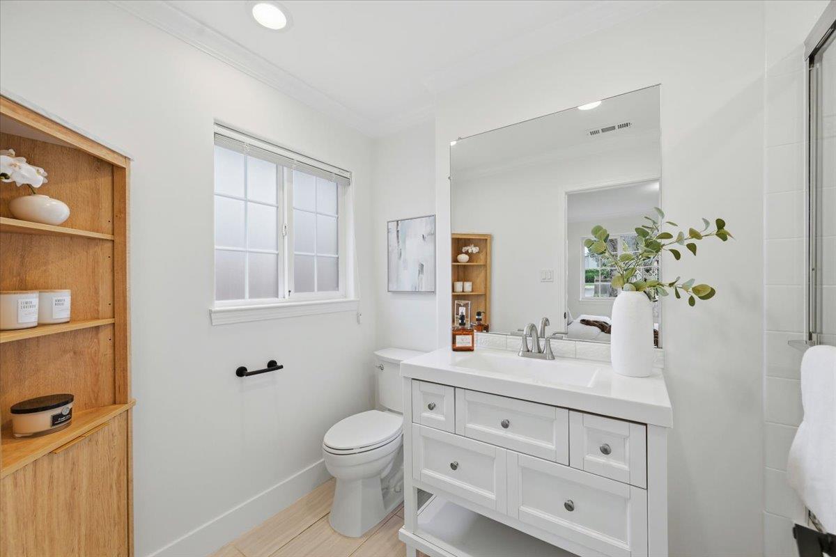 Detail Gallery Image 35 of 62 For 1716 Rosemary Ln, Redwood City,  CA 94061 - 4 Beds | 2 Baths