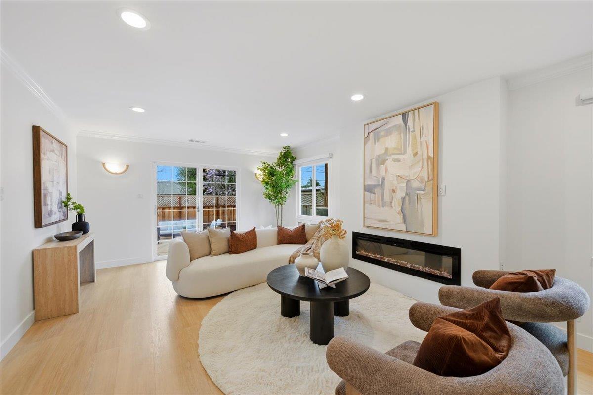 Detail Gallery Image 5 of 62 For 1716 Rosemary Ln, Redwood City,  CA 94061 - 4 Beds | 2 Baths