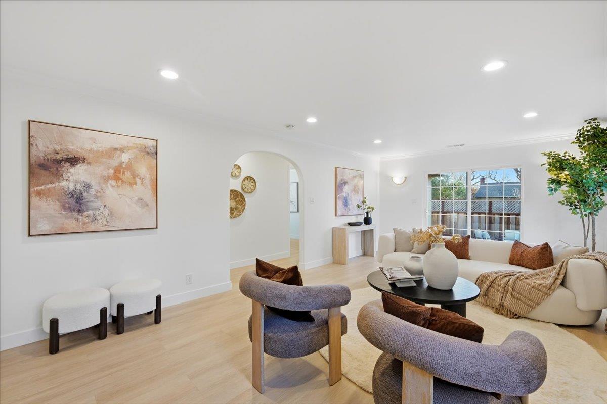 Detail Gallery Image 7 of 62 For 1716 Rosemary Ln, Redwood City,  CA 94061 - 4 Beds | 2 Baths