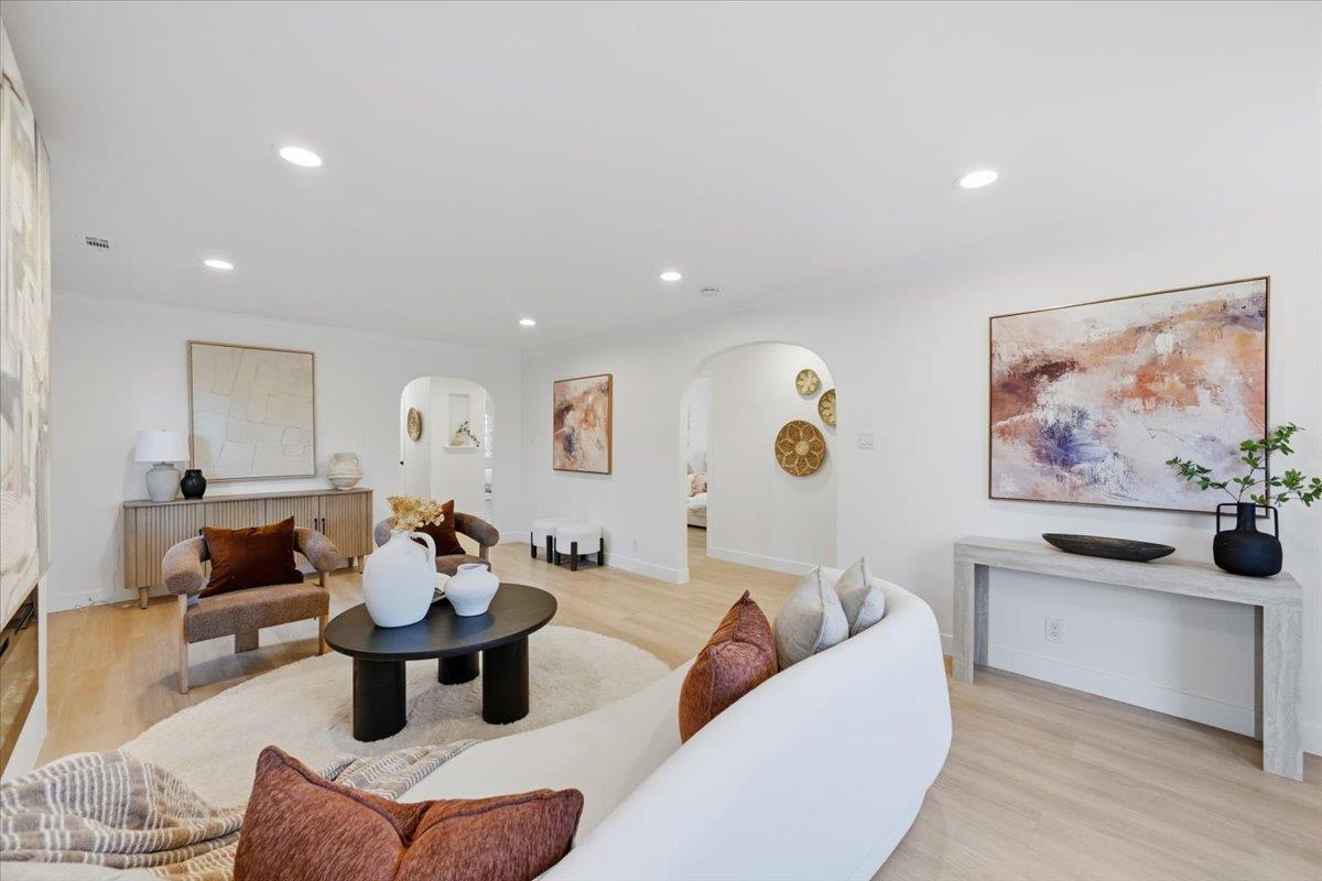 Detail Gallery Image 9 of 62 For 1716 Rosemary Ln, Redwood City,  CA 94061 - 4 Beds | 2 Baths