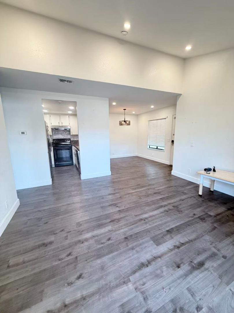 Detail Gallery Image 10 of 13 For 231 Famoso Plz, Union City,  CA 94587 - 3 Beds | 2 Baths