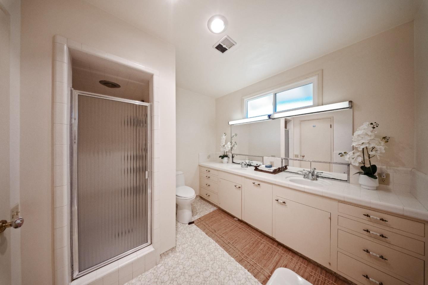 Detail Gallery Image 12 of 19 For 2959 Lake Rd, Pebble Beach,  CA 93953 - 2 Beds | 2 Baths