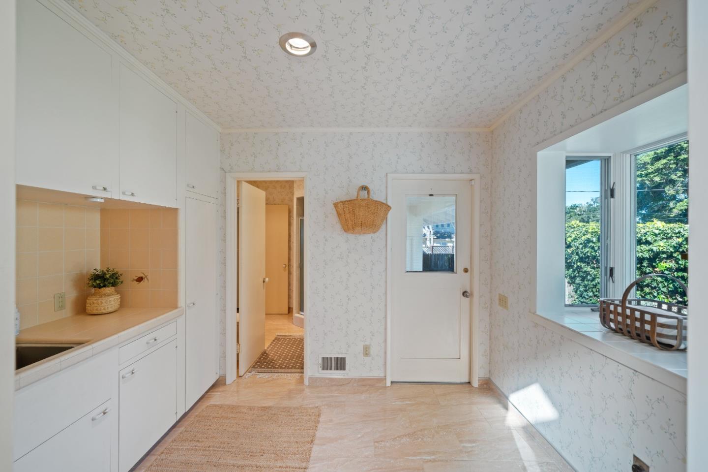 Detail Gallery Image 13 of 19 For 2959 Lake Rd, Pebble Beach,  CA 93953 - 2 Beds | 2 Baths