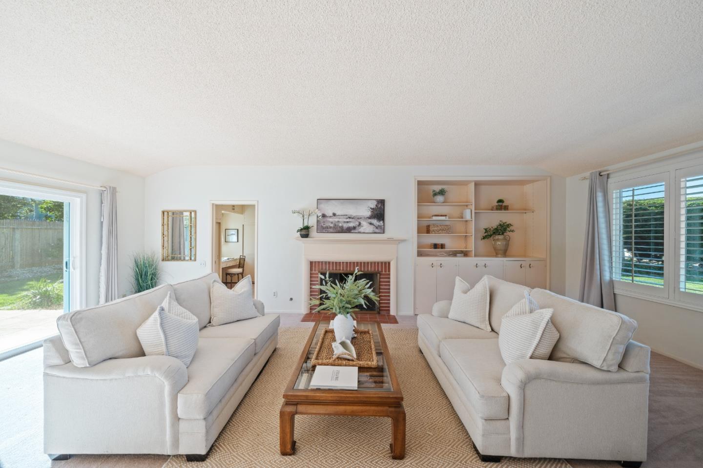 Detail Gallery Image 4 of 19 For 2959 Lake Rd, Pebble Beach,  CA 93953 - 2 Beds | 2 Baths