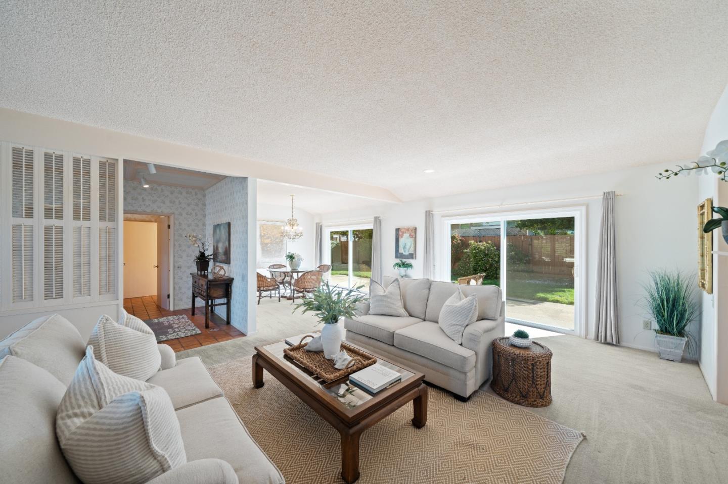 Detail Gallery Image 5 of 19 For 2959 Lake Rd, Pebble Beach,  CA 93953 - 2 Beds | 2 Baths