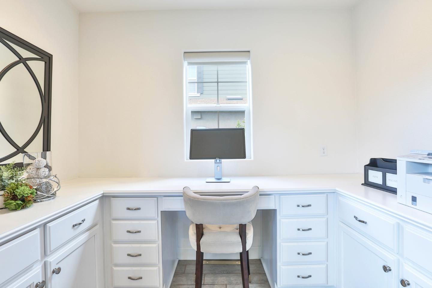 Detail Gallery Image 8 of 19 For 1301 Morning Star Dr, Morgan Hill,  CA 95037 - 4 Beds | 3 Baths