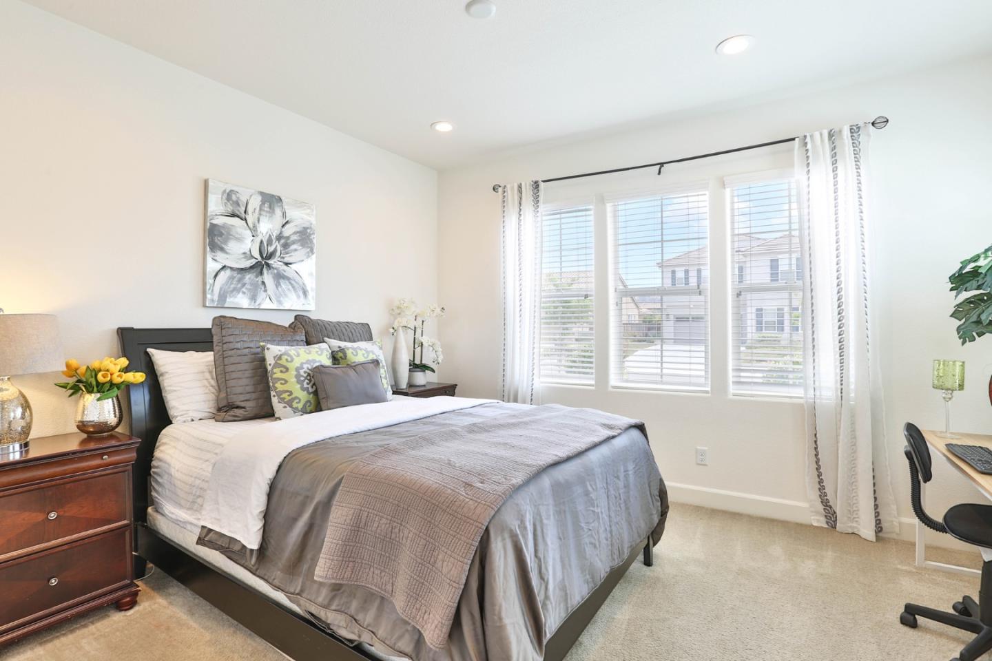 Detail Gallery Image 9 of 19 For 1301 Morning Star Dr, Morgan Hill,  CA 95037 - 4 Beds | 3 Baths