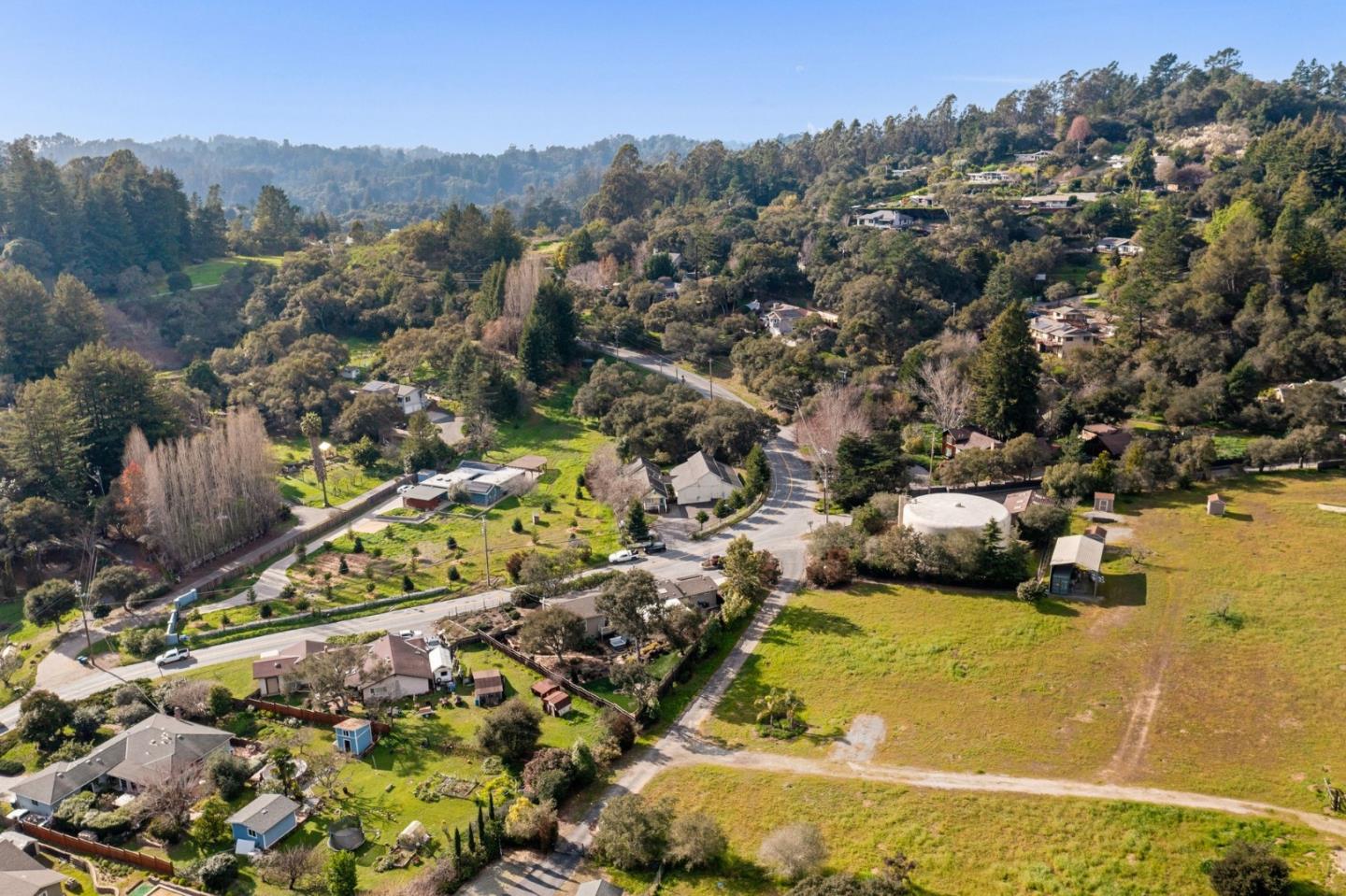 Detail Gallery Image 7 of 15 For 344 Hames Rd, Corralitos,  CA 95076 - 3 Beds | 2 Baths