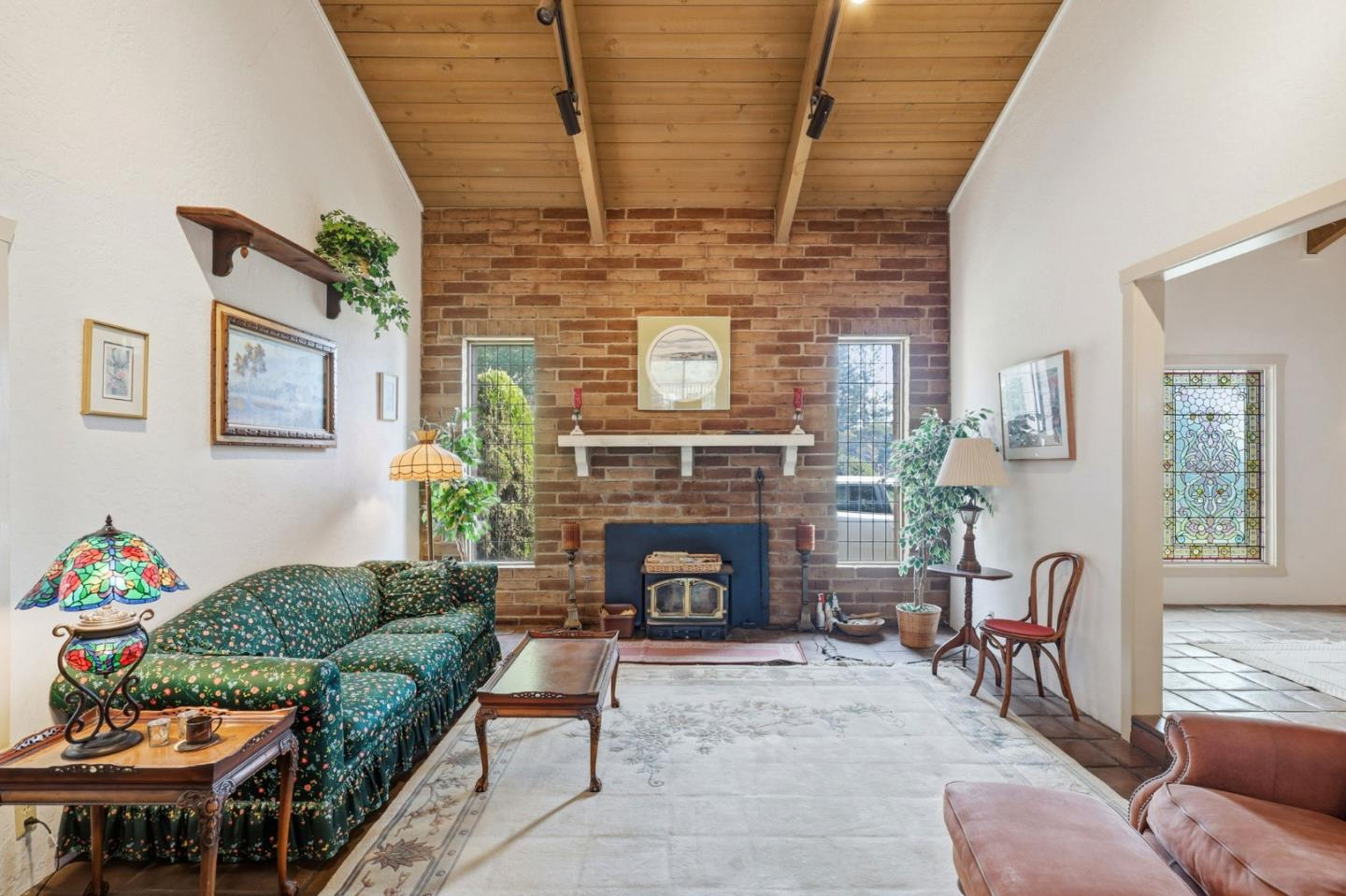 Detail Gallery Image 10 of 61 For 590 Pineridge Rd, Santa Cruz,  CA 95060 - 3 Beds | 2 Baths