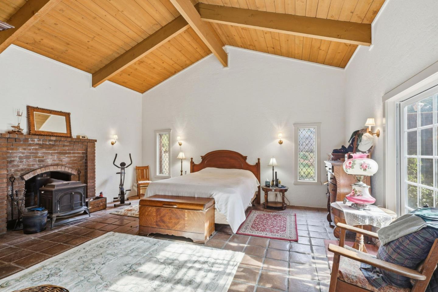 Detail Gallery Image 30 of 61 For 590 Pineridge Rd, Santa Cruz,  CA 95060 - 3 Beds | 2 Baths