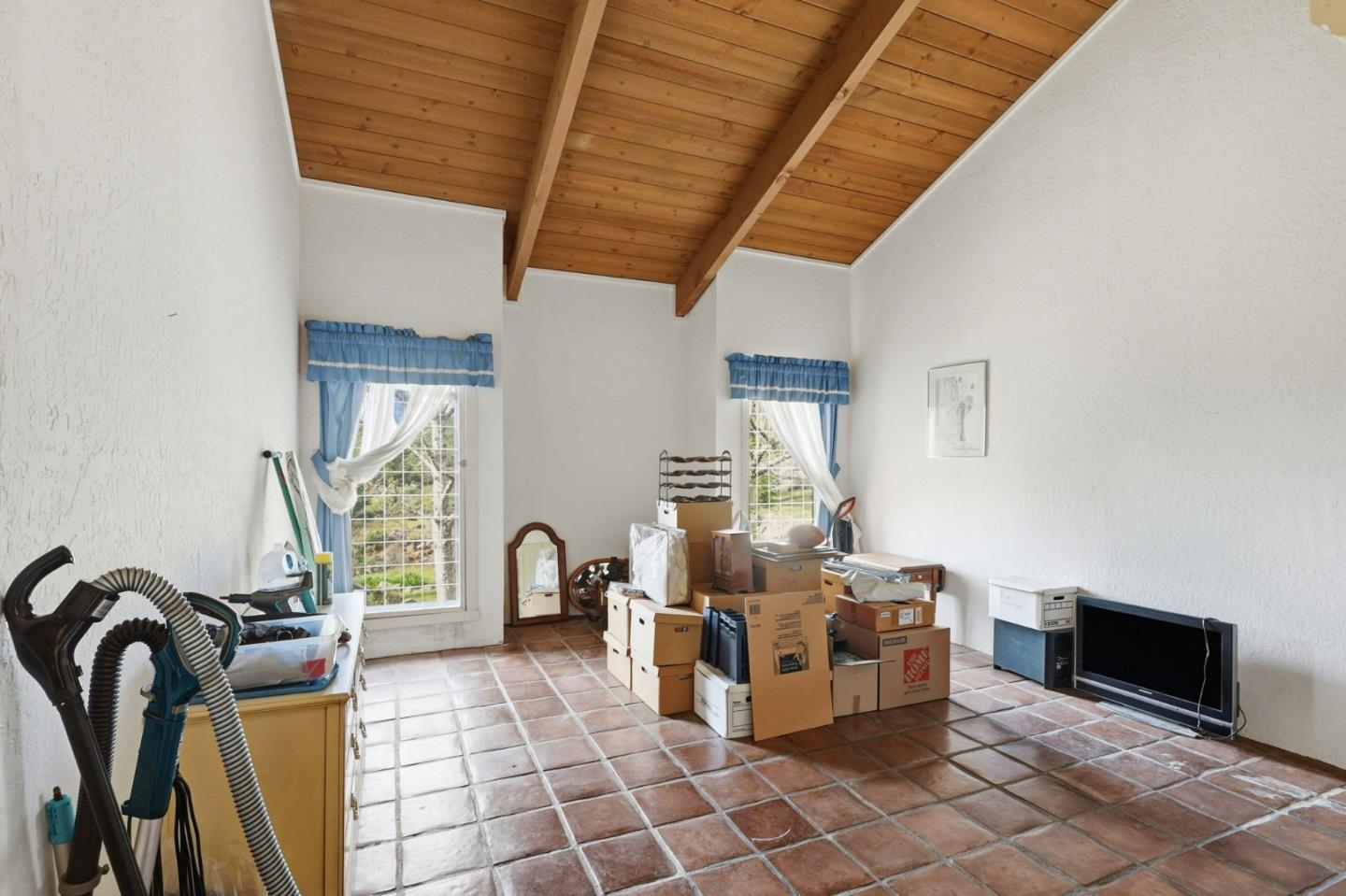 Detail Gallery Image 40 of 61 For 590 Pineridge Rd, Santa Cruz,  CA 95060 - 3 Beds | 2 Baths