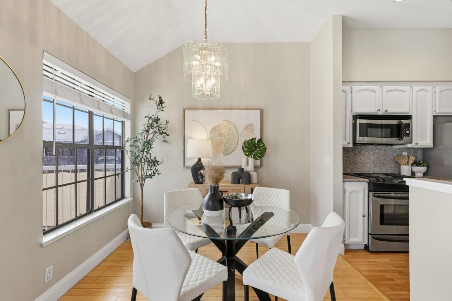 Detail Gallery Image 12 of 35 For 1644 Vista Del Sol, San Mateo,  CA 94404 - 1 Beds | 1 Baths