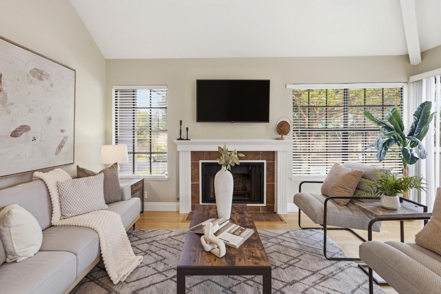 Detail Gallery Image 7 of 35 For 1644 Vista Del Sol, San Mateo,  CA 94404 - 1 Beds | 1 Baths
