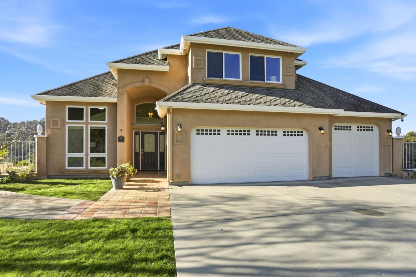 Detail Gallery Image 2 of 37 For 20160 Rock Springs Ln, Aromas,  CA 95004 - 4 Beds | 2/1 Baths