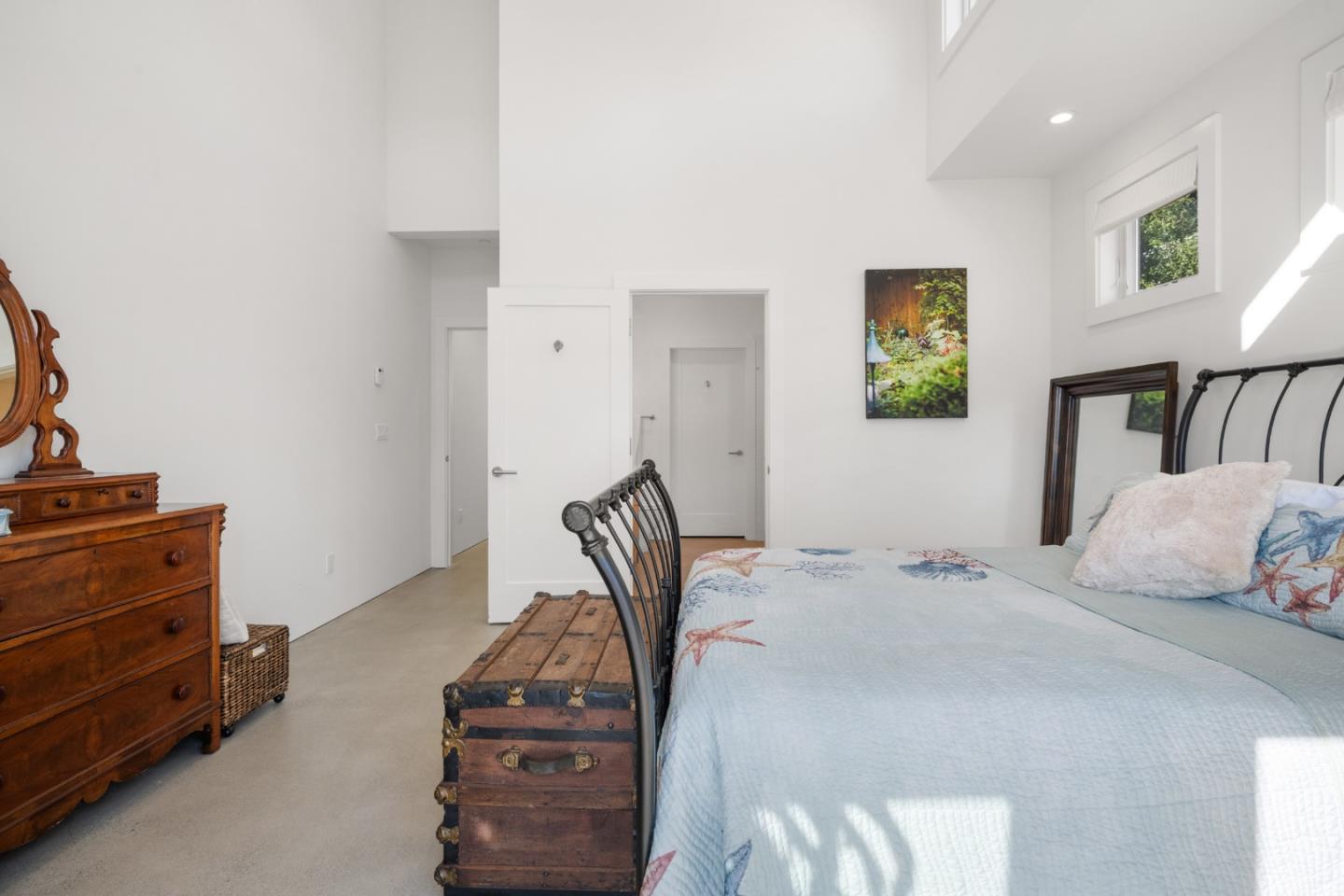 Detail Gallery Image 20 of 56 For 239 Beach St, Moss Beach,  CA 94038 - 3 Beds | 3 Baths