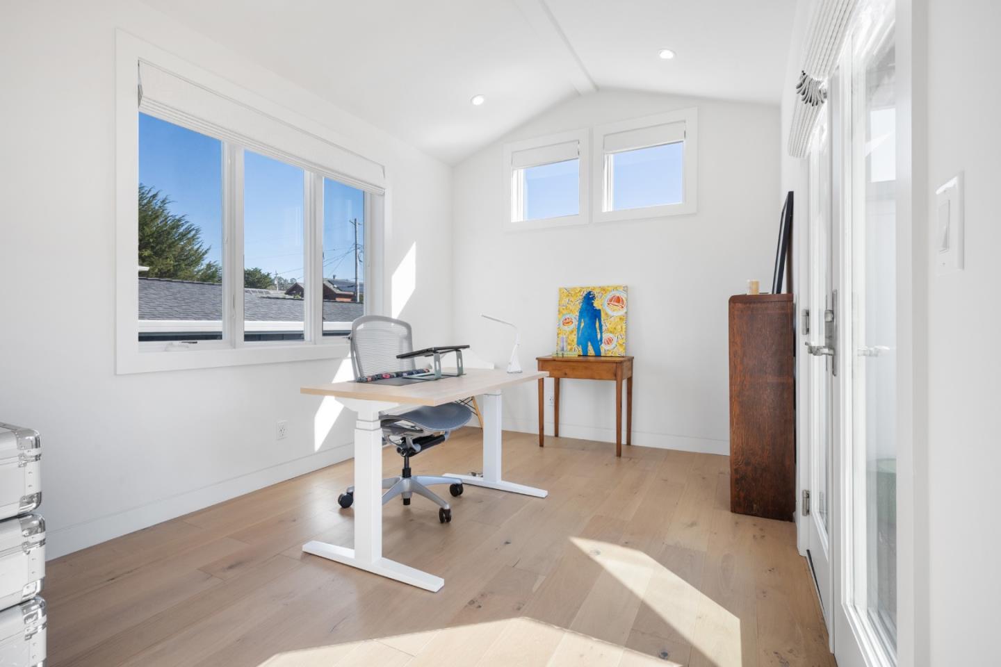 Detail Gallery Image 29 of 56 For 239 Beach St, Moss Beach,  CA 94038 - 3 Beds | 3 Baths