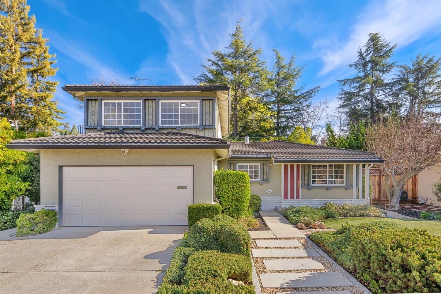 Detail Gallery Image 2 of 40 For 988 Daffodil Way, San Jose,  CA 95117 - 5 Beds | 2 Baths