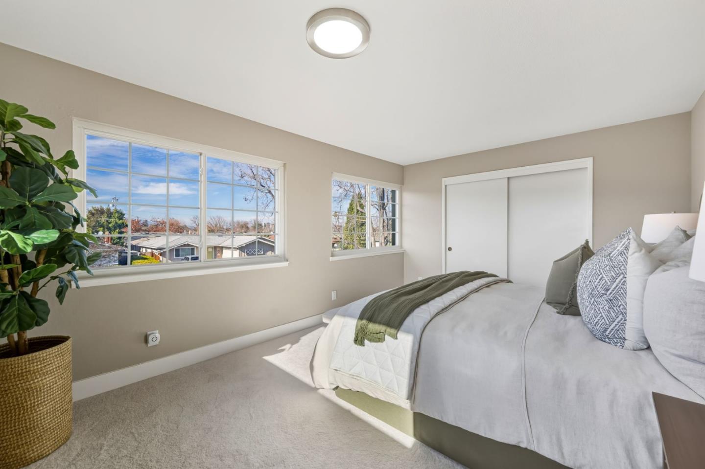 Detail Gallery Image 24 of 40 For 988 Daffodil Way, San Jose,  CA 95117 - 5 Beds | 2 Baths