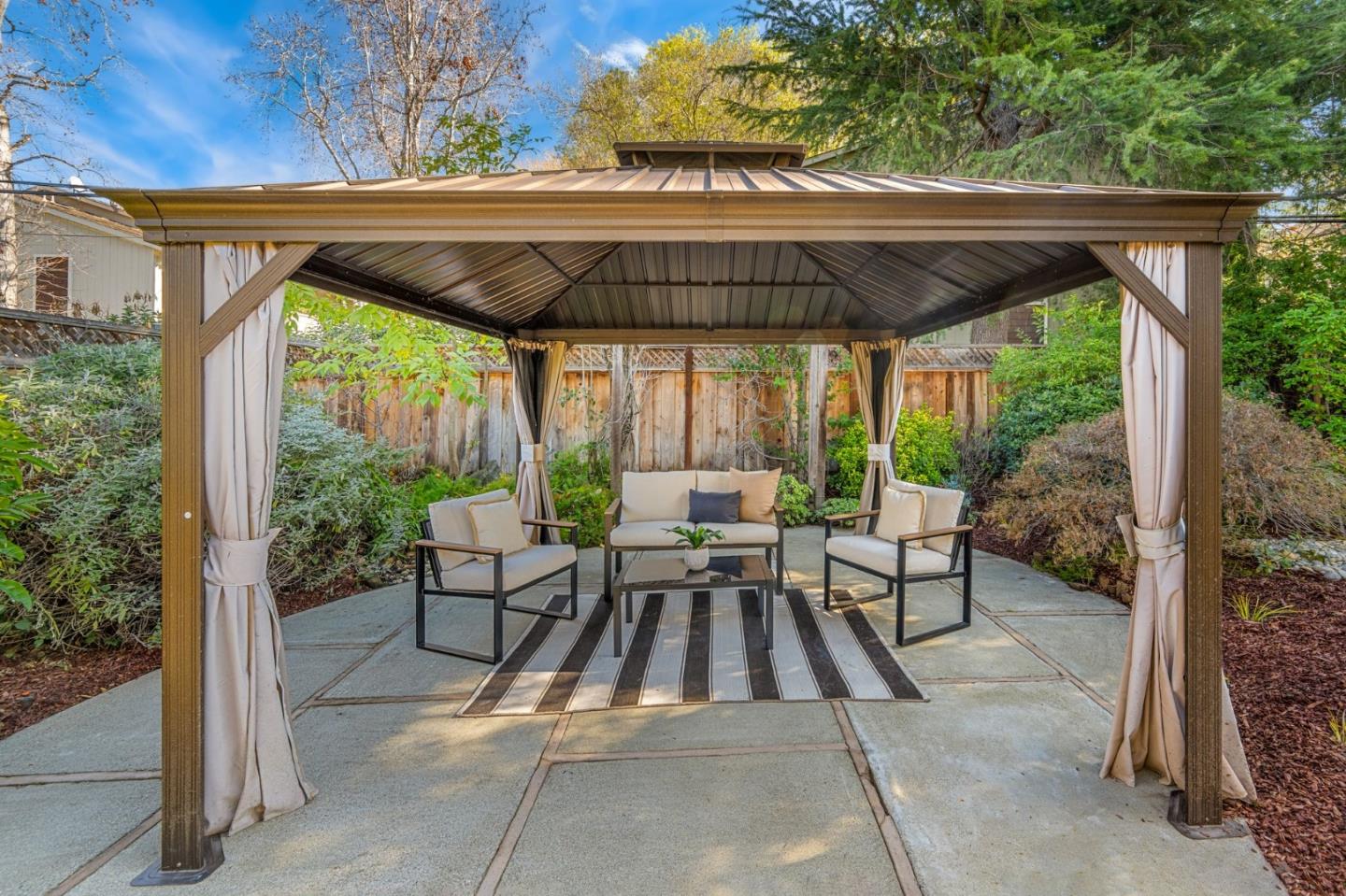 Detail Gallery Image 30 of 40 For 988 Daffodil Way, San Jose,  CA 95117 - 5 Beds | 2 Baths