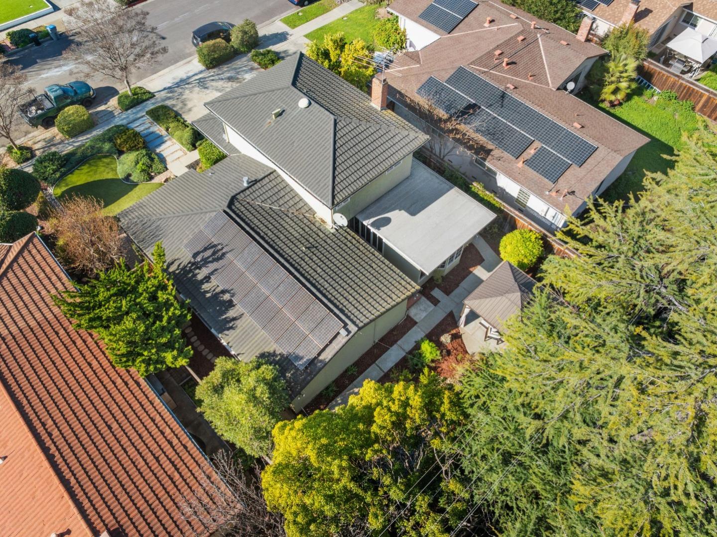 Detail Gallery Image 35 of 40 For 988 Daffodil Way, San Jose,  CA 95117 - 5 Beds | 2 Baths