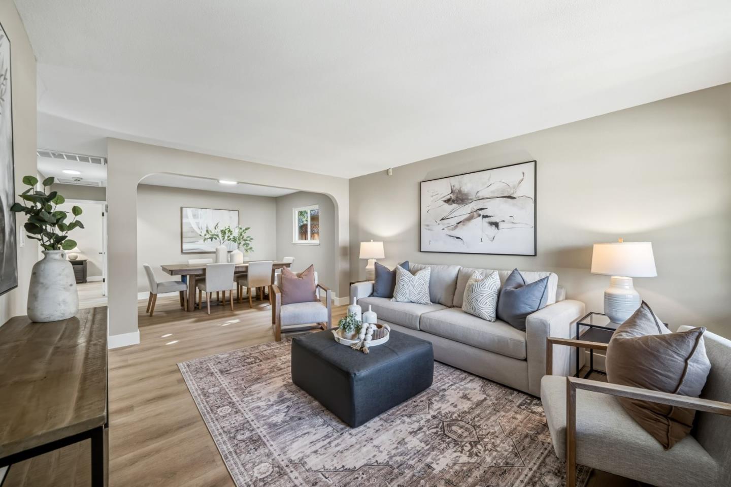 Detail Gallery Image 4 of 40 For 988 Daffodil Way, San Jose,  CA 95117 - 5 Beds | 2 Baths