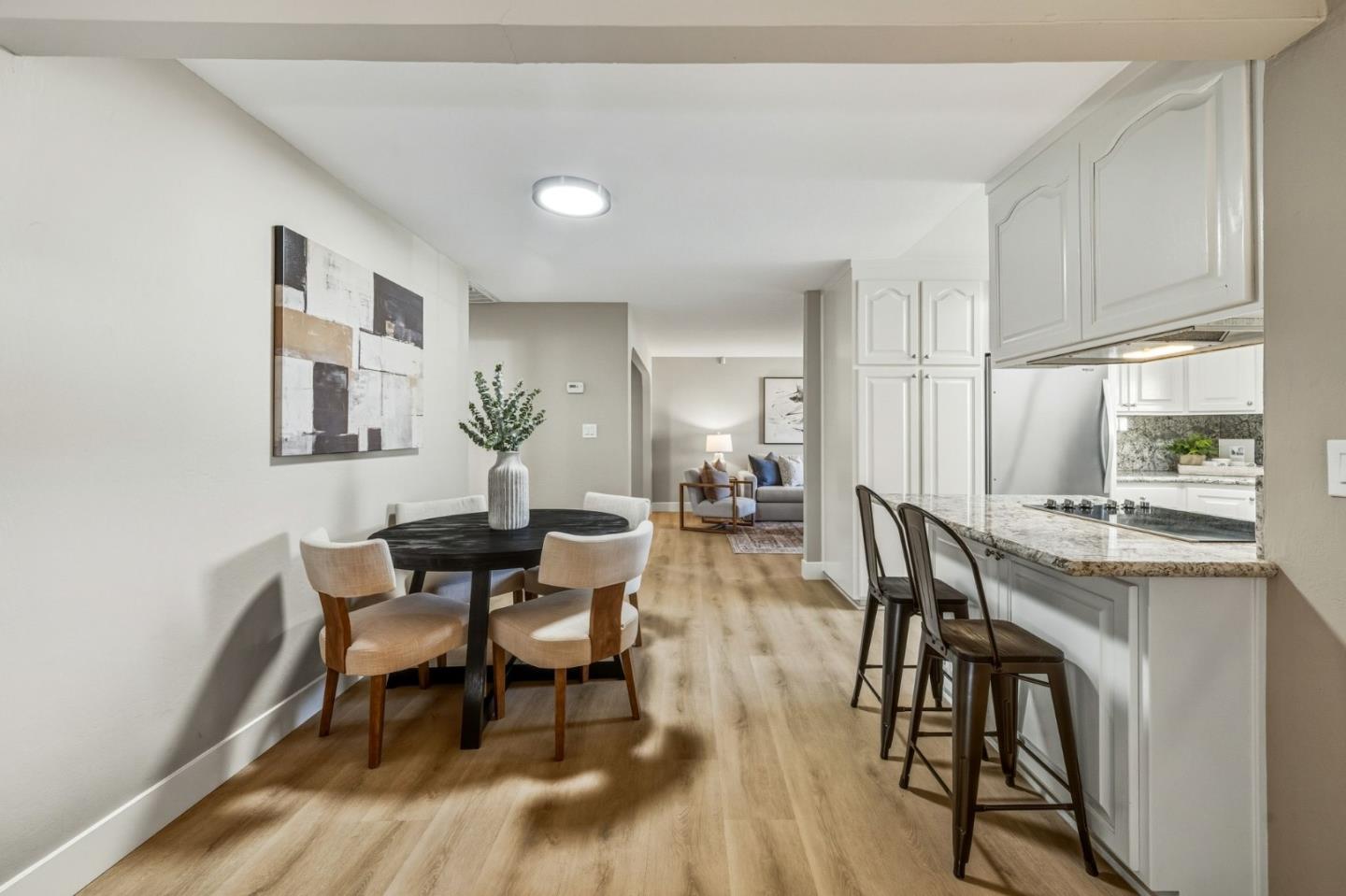 Detail Gallery Image 8 of 40 For 988 Daffodil Way, San Jose,  CA 95117 - 5 Beds | 2 Baths