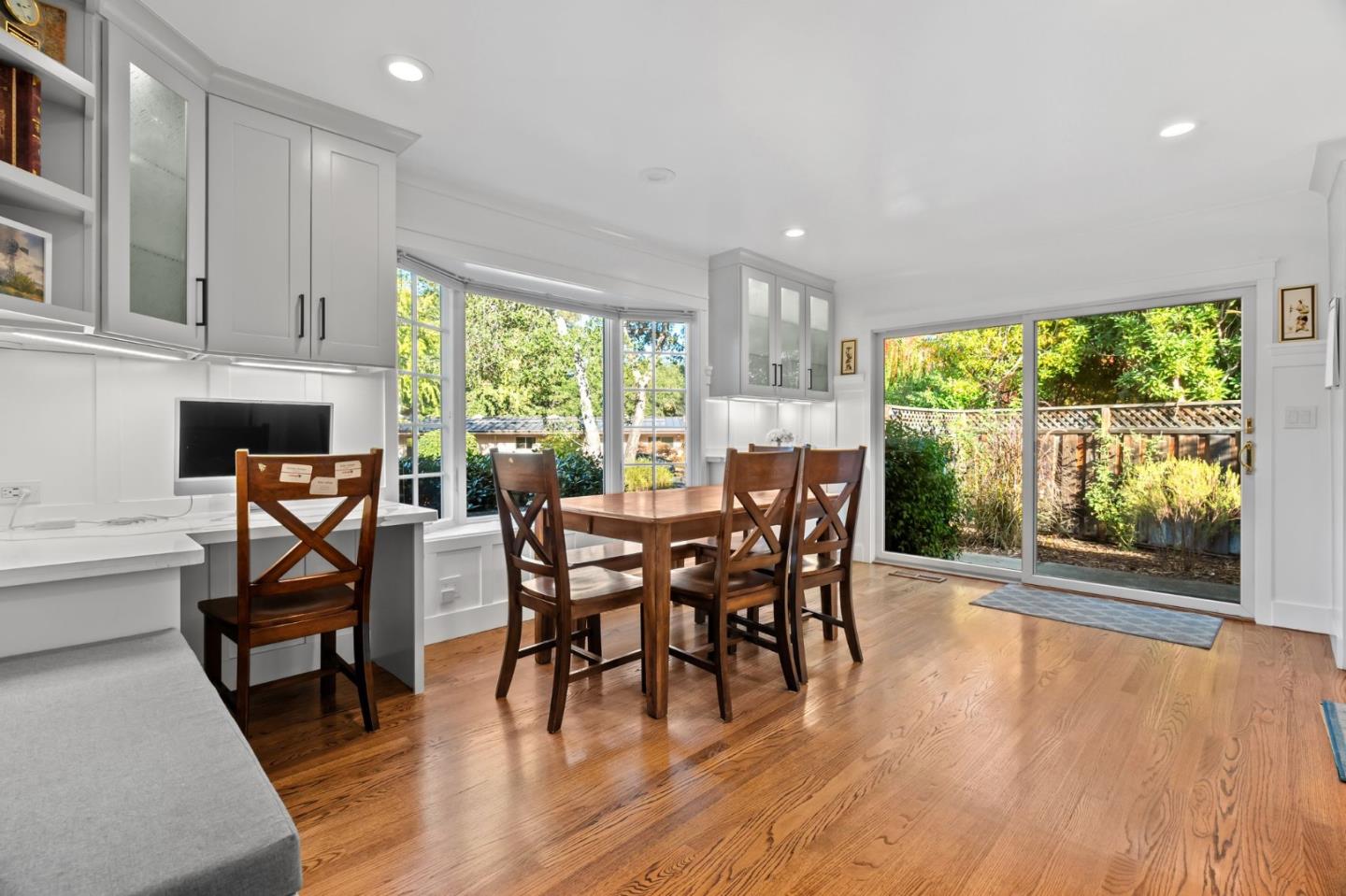 Detail Gallery Image 13 of 43 For 878 Miranda Green St, Palo Alto,  CA 94306 - 4 Beds | 2 Baths