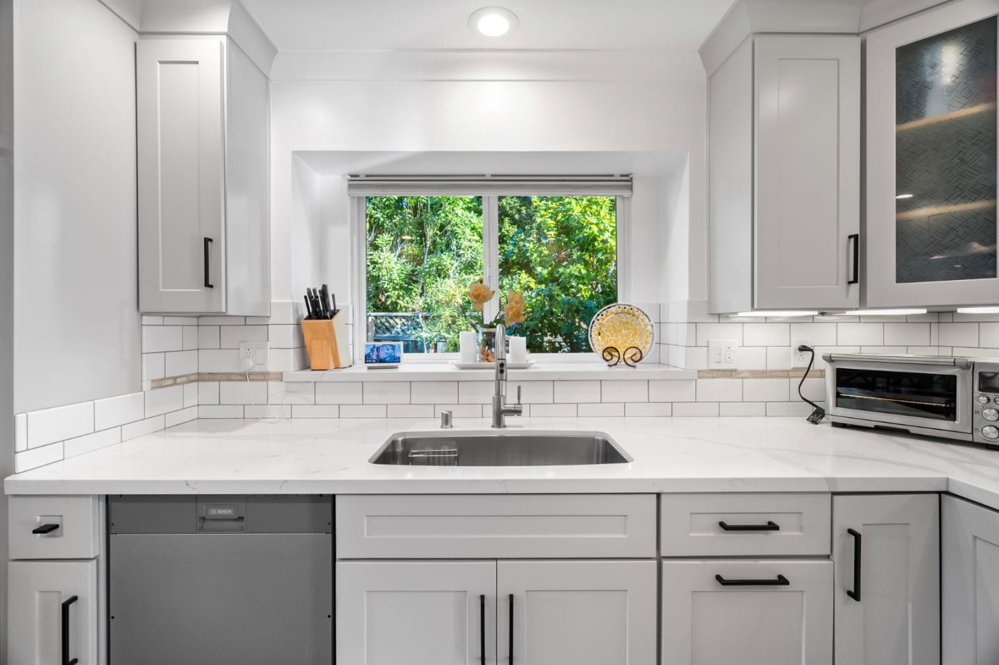 Detail Gallery Image 16 of 43 For 878 Miranda Green St, Palo Alto,  CA 94306 - 4 Beds | 2 Baths