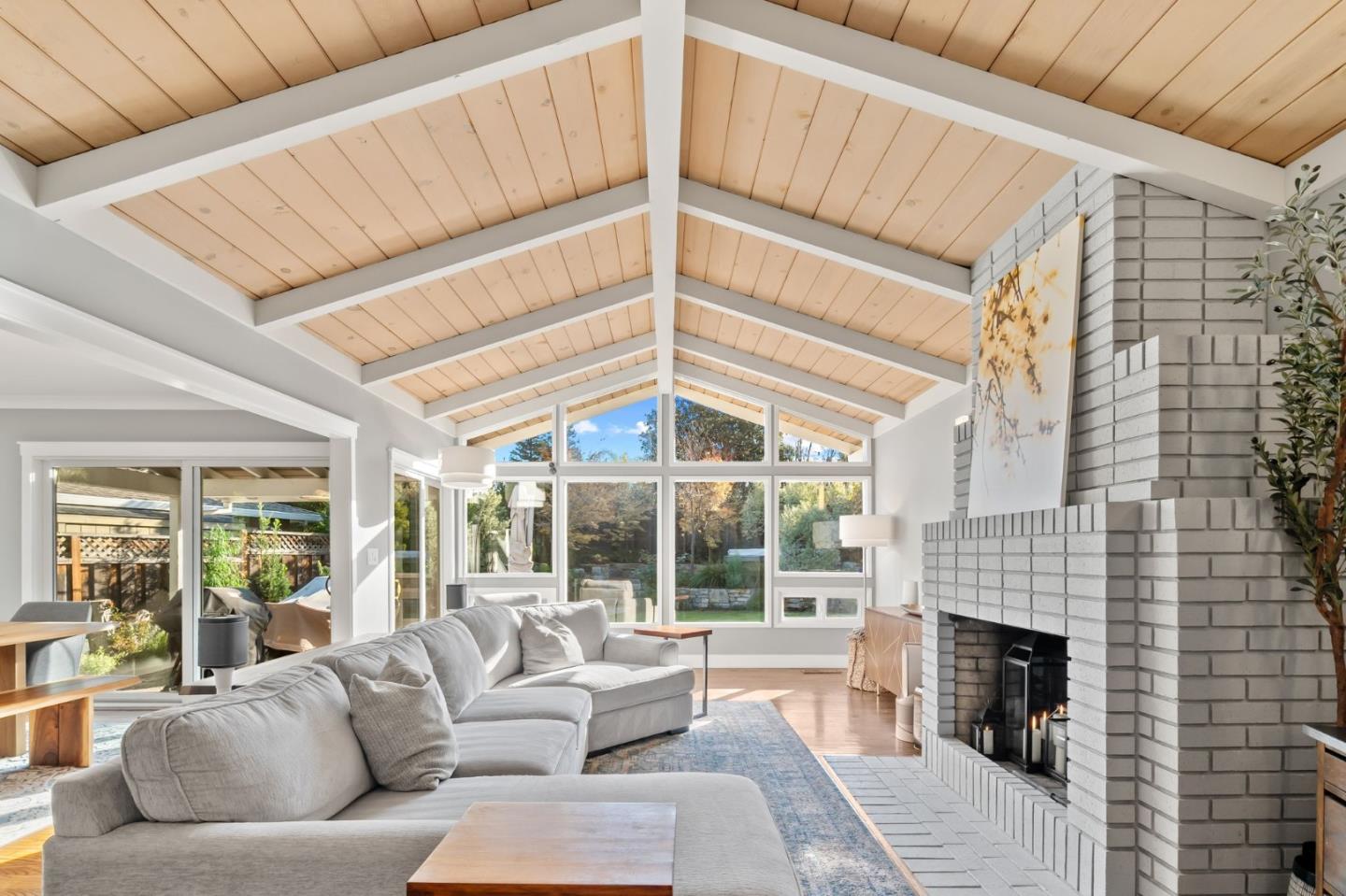 Detail Gallery Image 5 of 43 For 878 Miranda Green St, Palo Alto,  CA 94306 - 4 Beds | 2 Baths