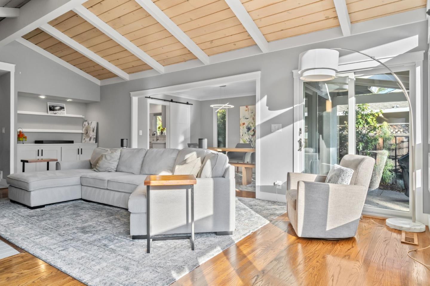 Detail Gallery Image 9 of 43 For 878 Miranda Green St, Palo Alto,  CA 94306 - 4 Beds | 2 Baths