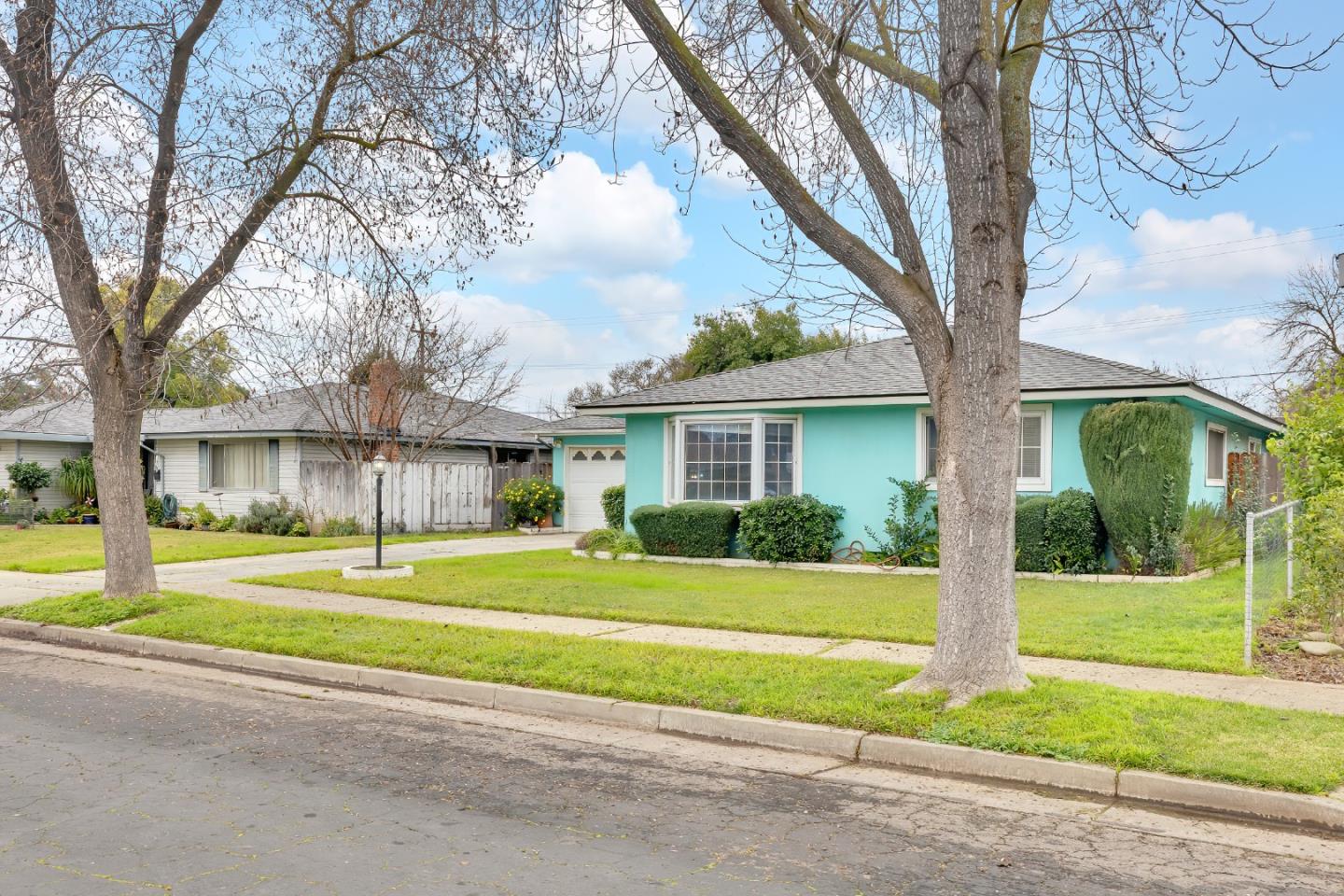 Detail Gallery Image 3 of 35 For 2777 Agnes Way, Merced,  CA 95340 - 3 Beds | 2 Baths