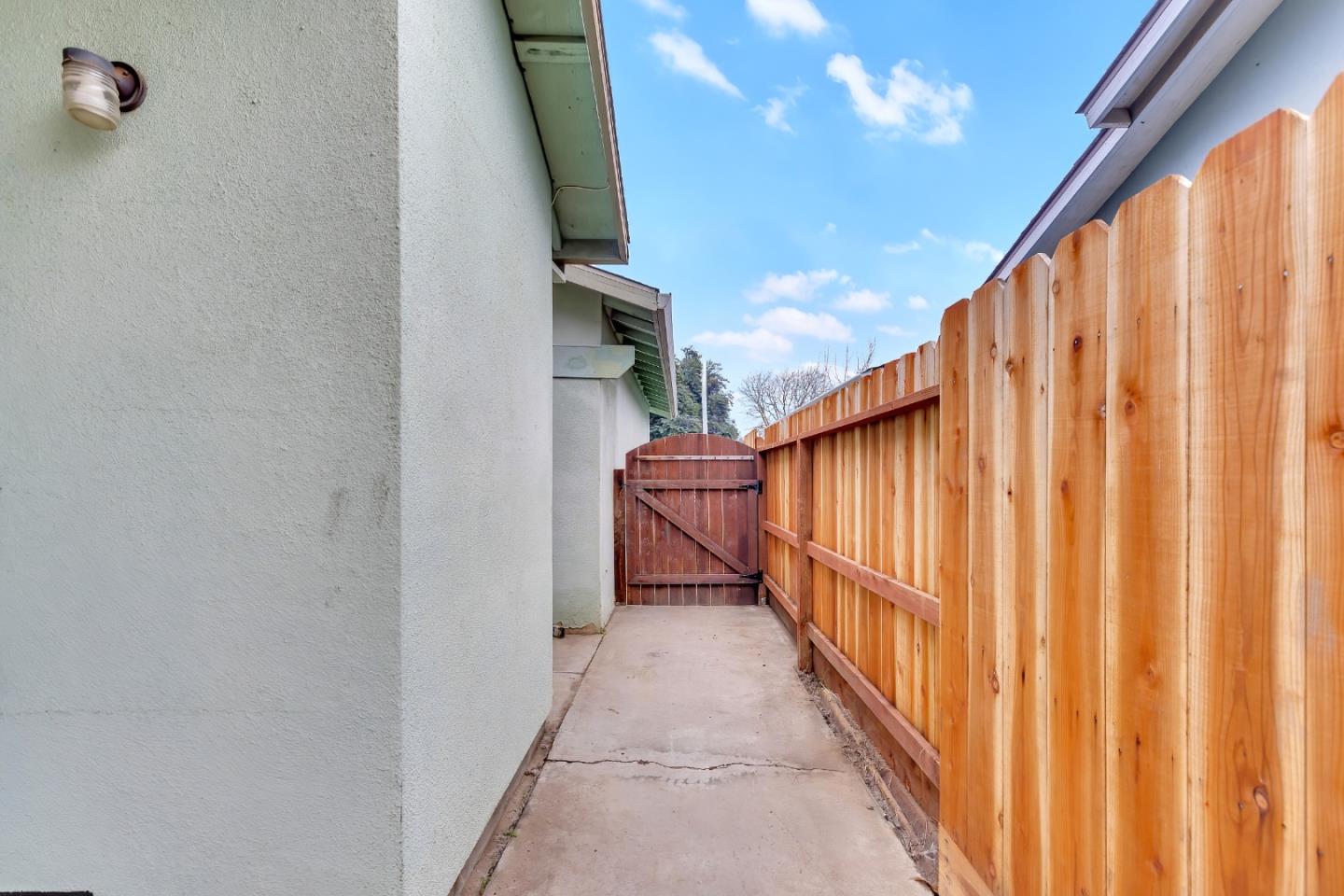 Detail Gallery Image 23 of 30 For 2733 10th Ave, Merced,  CA 95340 - 3 Beds | 2 Baths