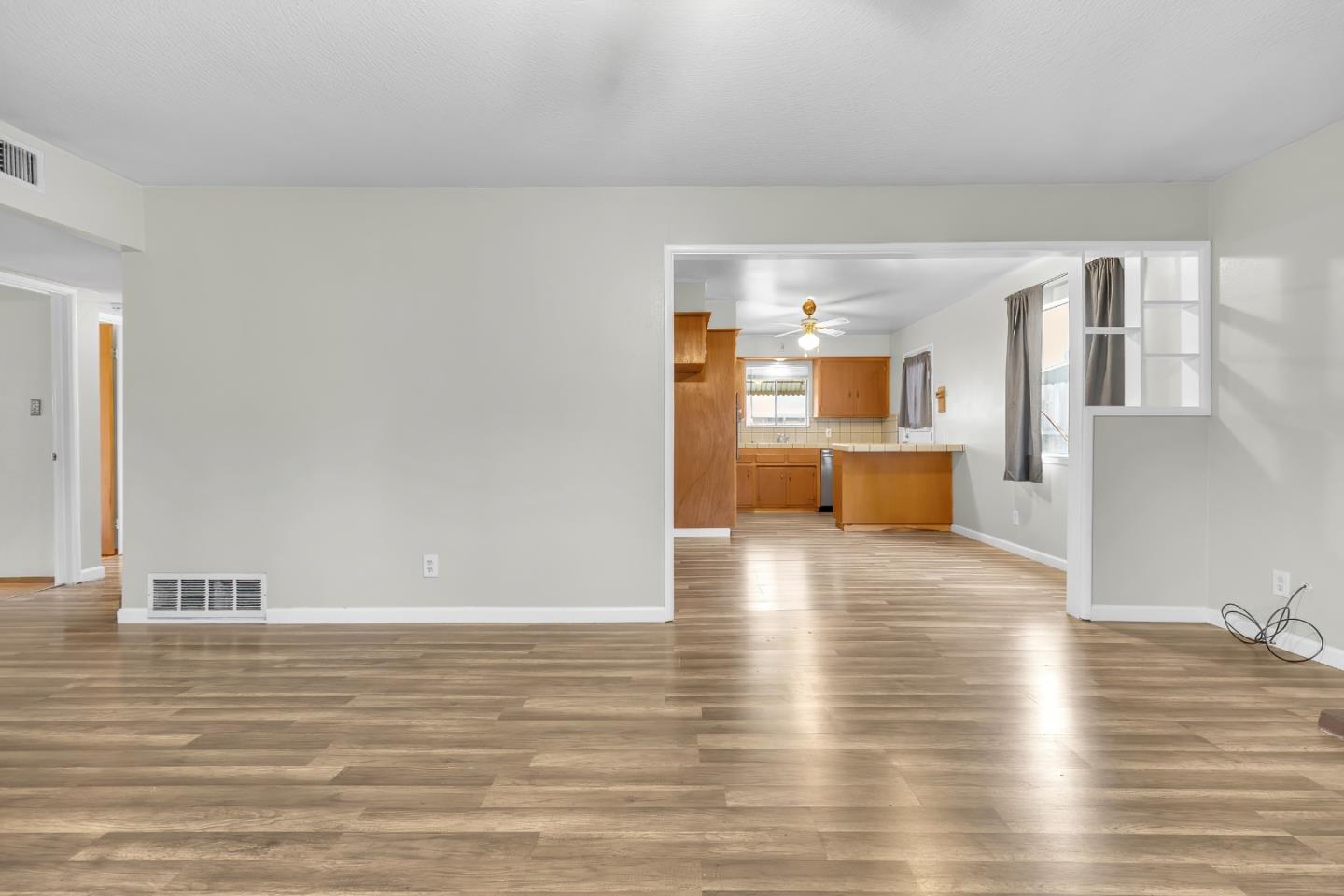 Detail Gallery Image 5 of 30 For 2733 10th Ave, Merced,  CA 95340 - 3 Beds | 2 Baths