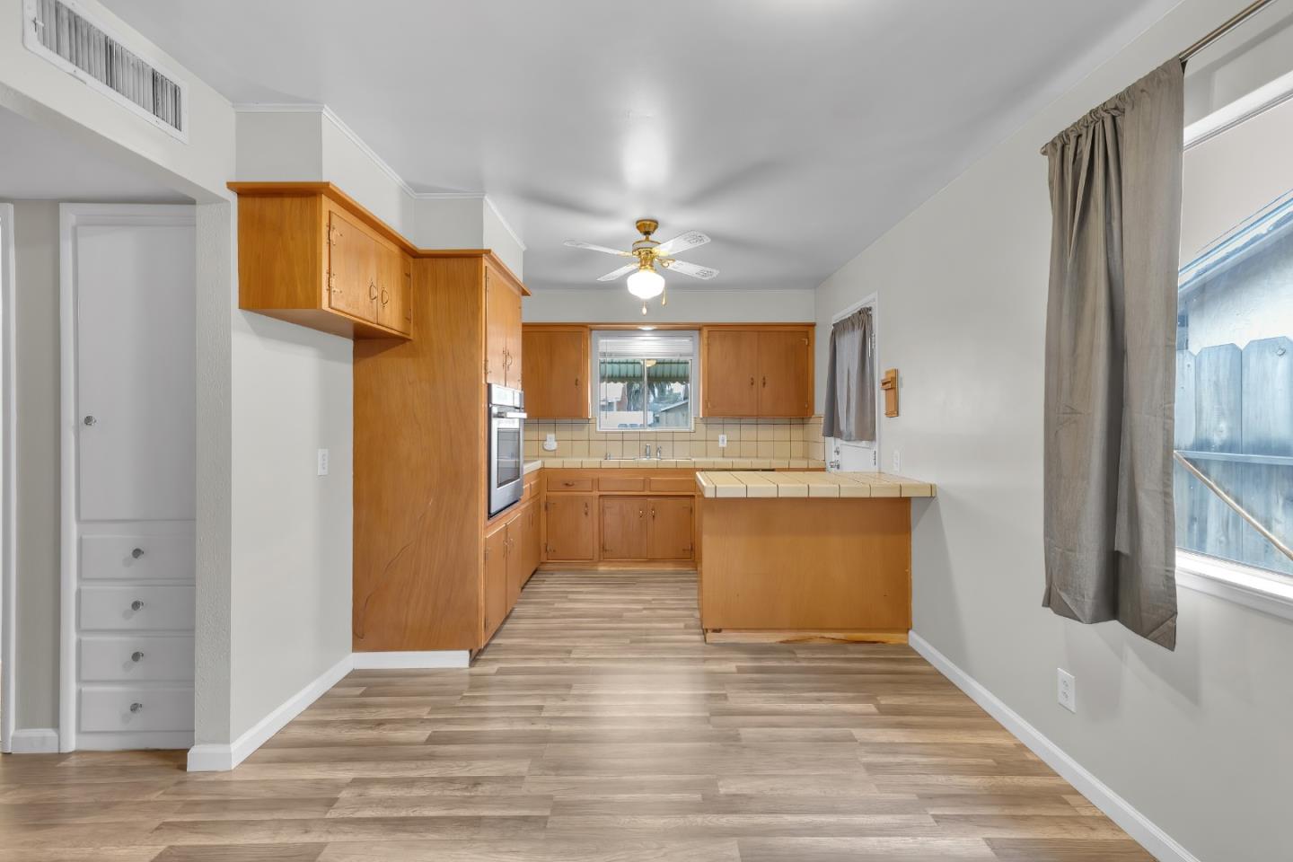 Detail Gallery Image 7 of 30 For 2733 10th Ave, Merced,  CA 95340 - 3 Beds | 2 Baths