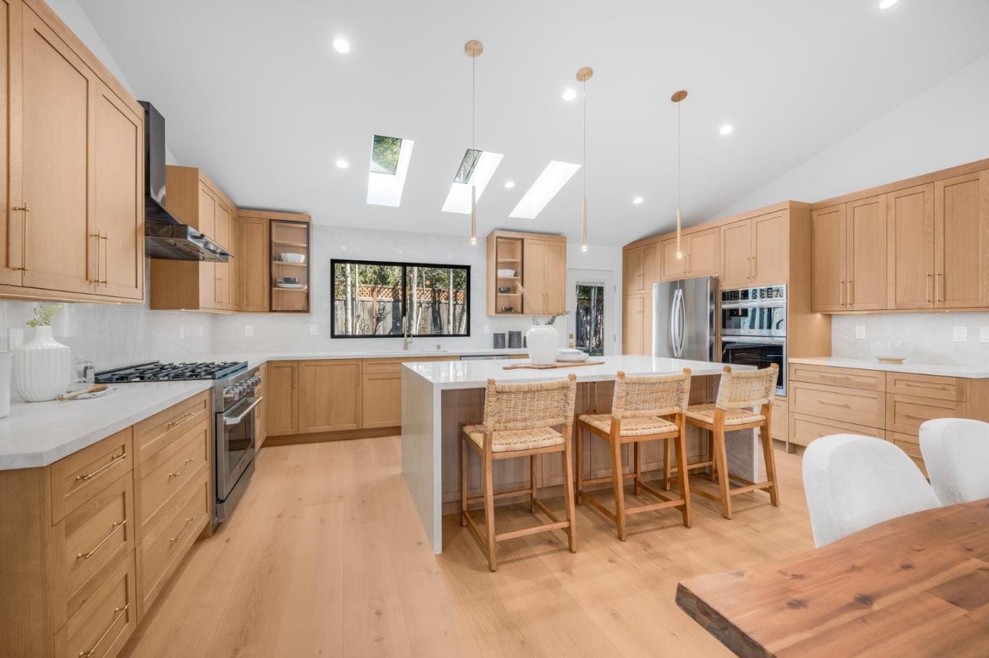 Detail Gallery Image 9 of 34 For 127 La Cienega Ct, Los Gatos,  CA 95032 - 3 Beds | 2 Baths