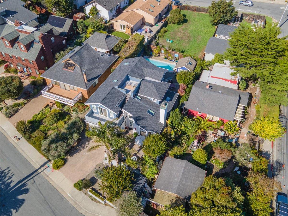 Detail Gallery Image 21 of 22 For 108/811 Clark/Pelton, Santa Cruz,  CA 95060 - 4 Beds | 3 Baths