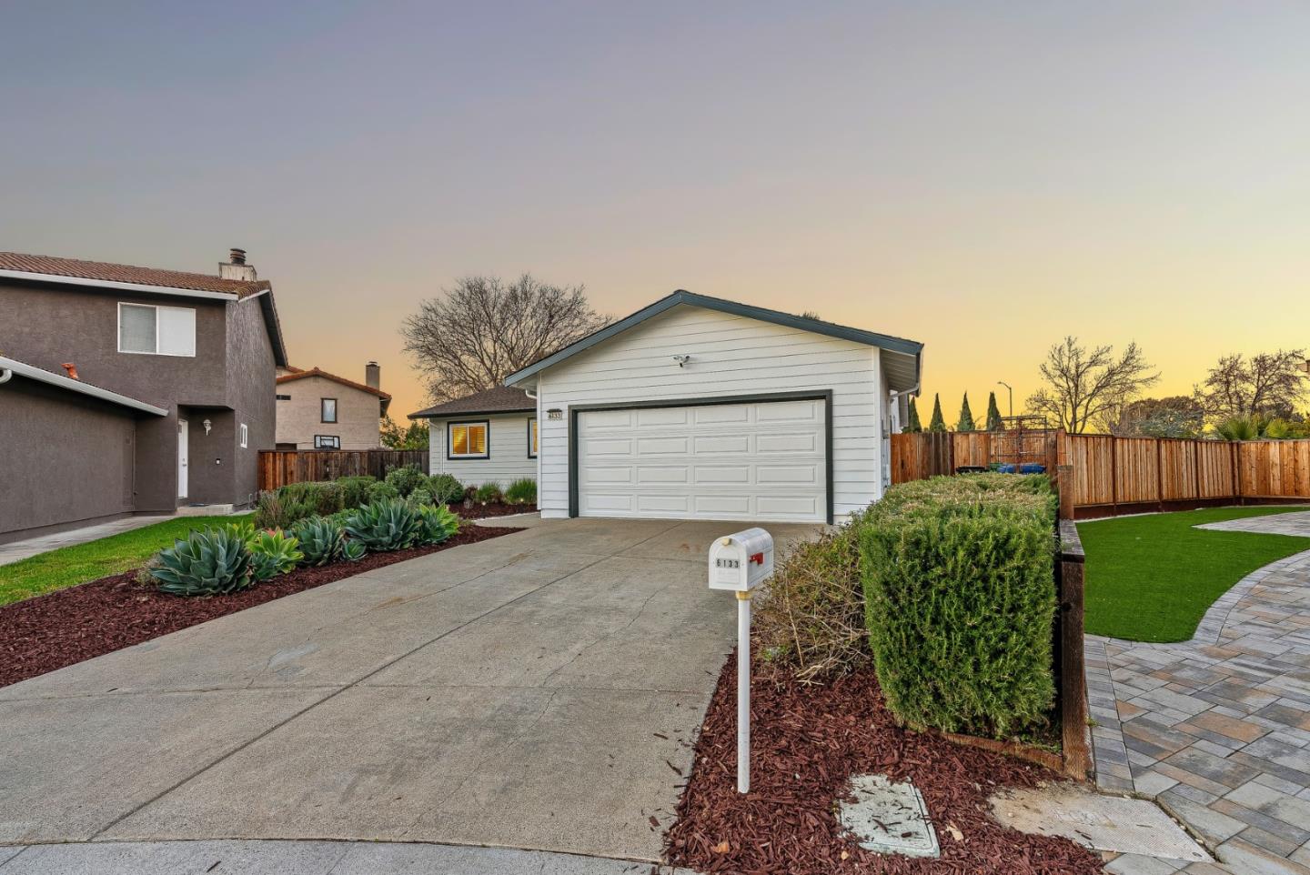 Detail Gallery Image 3 of 40 For 6133 Broadway Ave, Newark,  CA 94560 - 4 Beds | 2 Baths