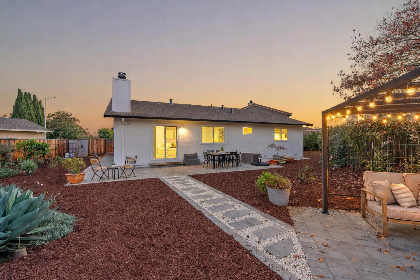 Detail Gallery Image 9 of 40 For 6133 Broadway Ave, Newark,  CA 94560 - 4 Beds | 2 Baths