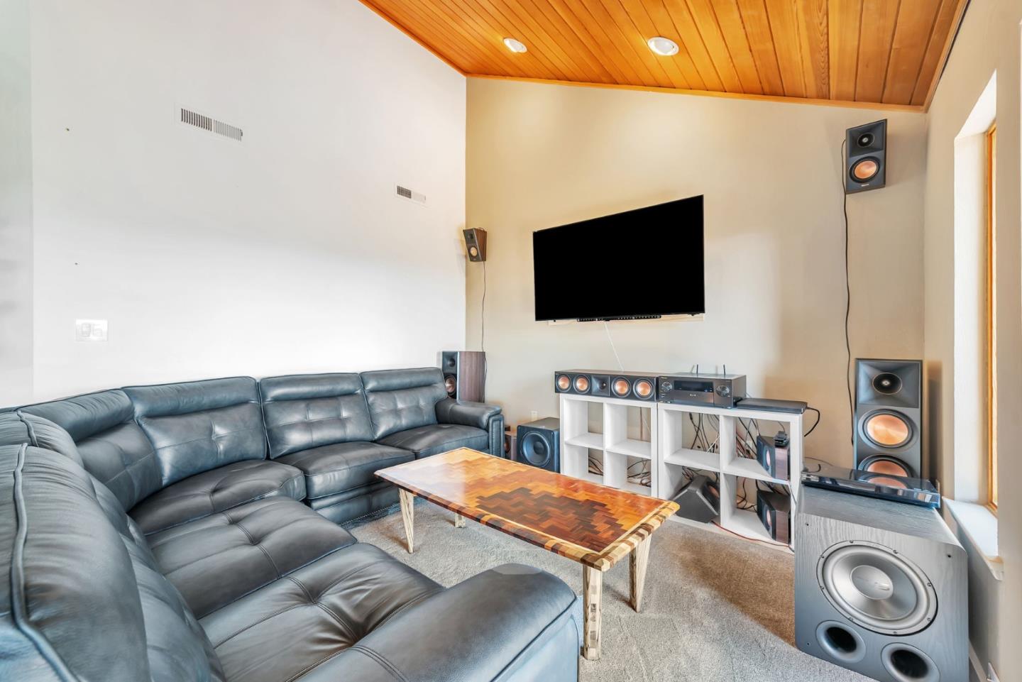 Detail Gallery Image 16 of 107 For 950 Oak Ridge Rd, Los Gatos,  CA 95033 - 3 Beds | 2/1 Baths