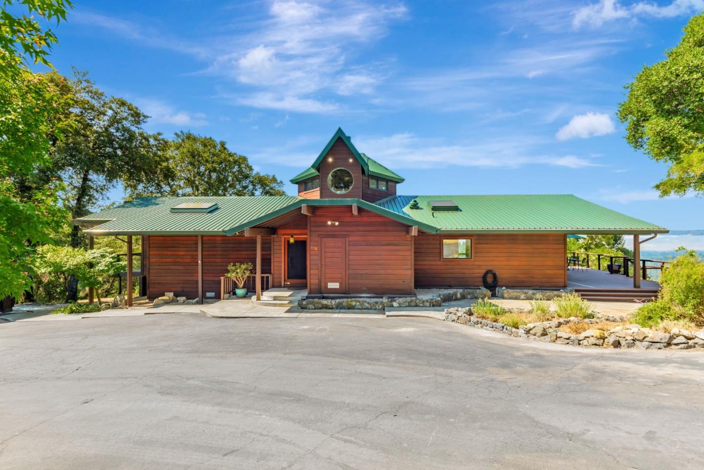 Detail Gallery Image 3 of 107 For 950 Oak Ridge Rd, Los Gatos,  CA 95033 - 3 Beds | 2/1 Baths