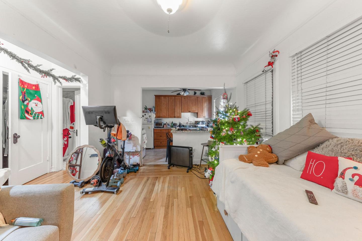 Detail Gallery Image 8 of 16 For 994 the Alameda, San Jose,  CA 95126 - – Beds | – Baths