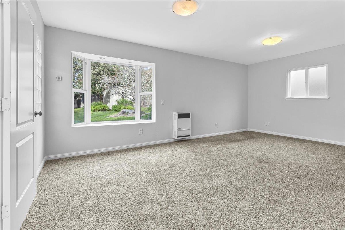 Detail Gallery Image 19 of 34 For 860 Sunset Dr, Pacific Grove,  CA 93950 - 3 Beds | 2 Baths