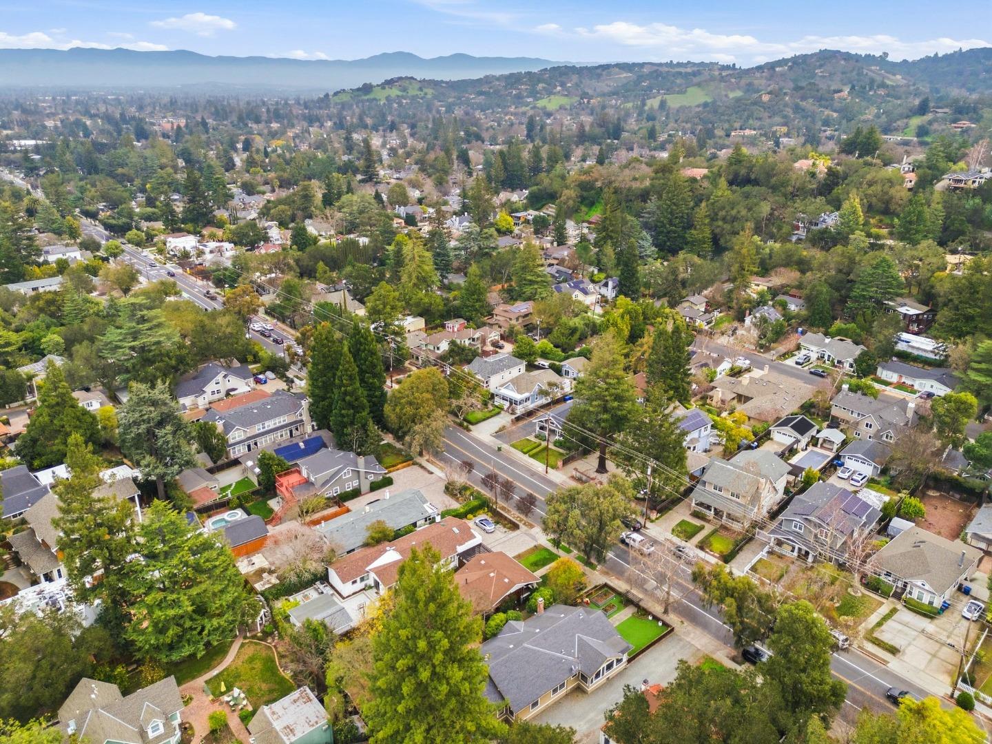 Detail Gallery Image 72 of 83 For 256 Los Gatos Blvd, Los Gatos,  CA 95030 - 5 Beds | 4/2 Baths