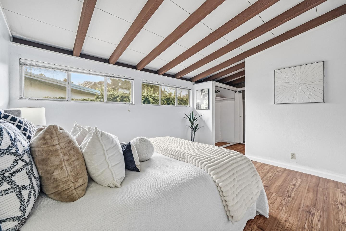 Detail Gallery Image 17 of 25 For 1110 Breezewood Ct, Sunnyvale,  CA 94089 - 3 Beds | 2 Baths