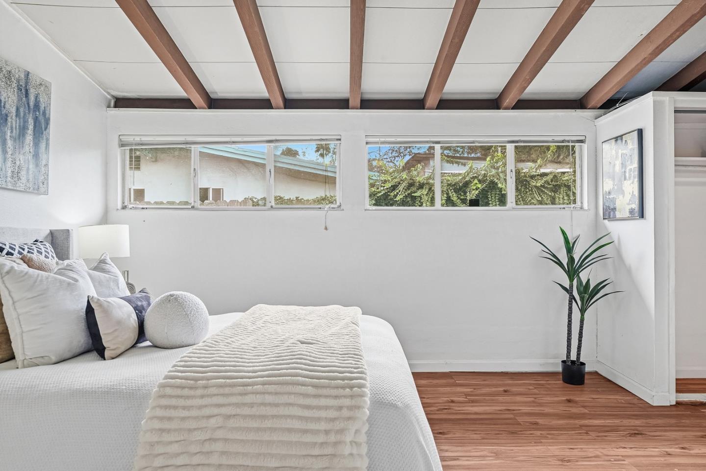 Detail Gallery Image 18 of 25 For 1110 Breezewood Ct, Sunnyvale,  CA 94089 - 3 Beds | 2 Baths