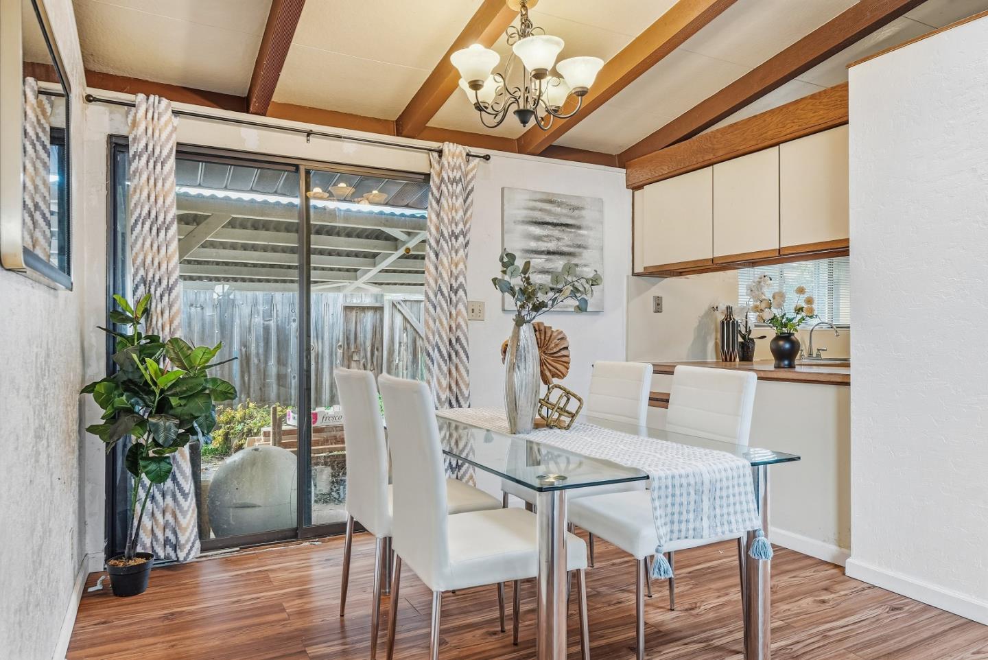 Detail Gallery Image 8 of 25 For 1110 Breezewood Ct, Sunnyvale,  CA 94089 - 3 Beds | 2 Baths