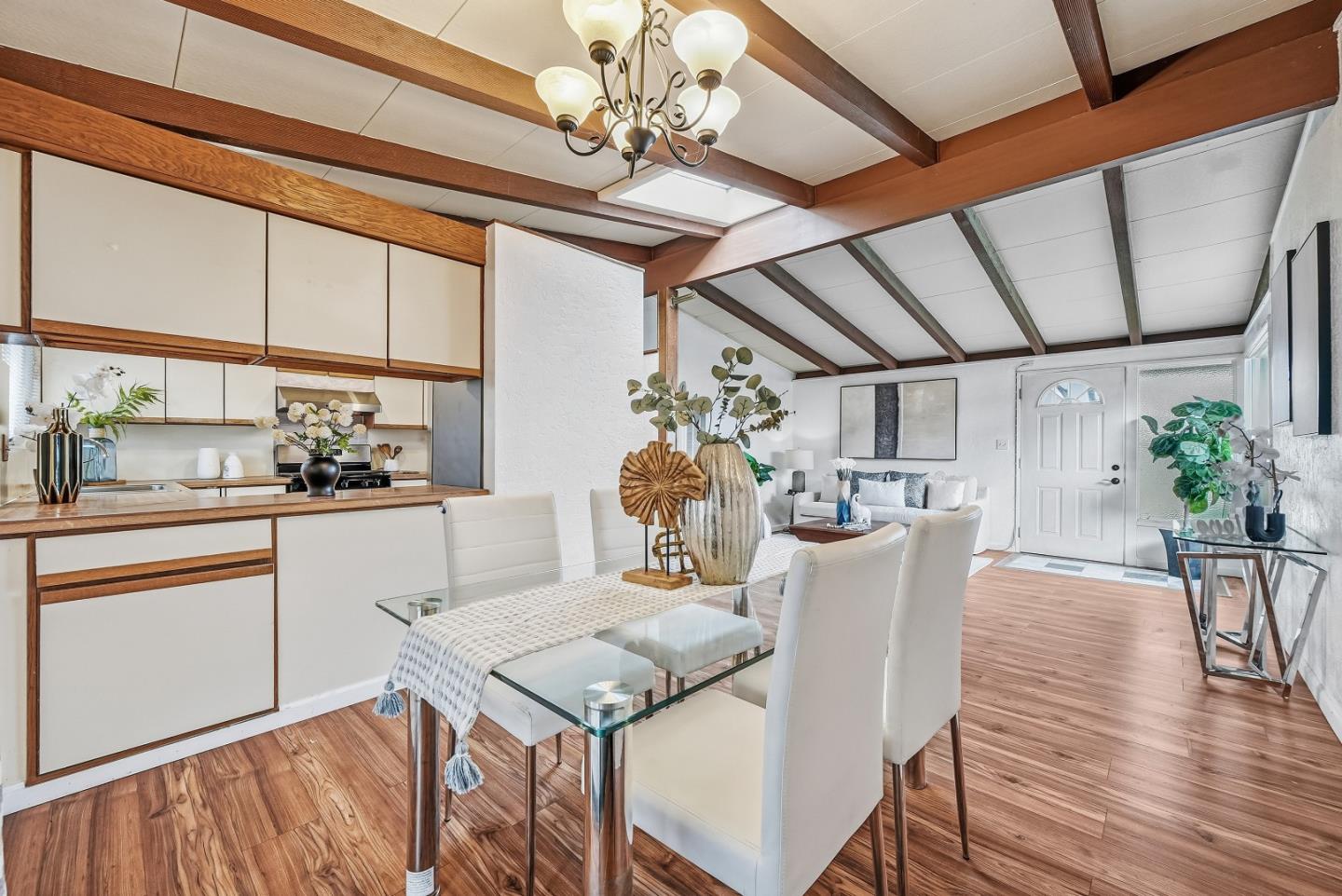 Detail Gallery Image 9 of 25 For 1110 Breezewood Ct, Sunnyvale,  CA 94089 - 3 Beds | 2 Baths