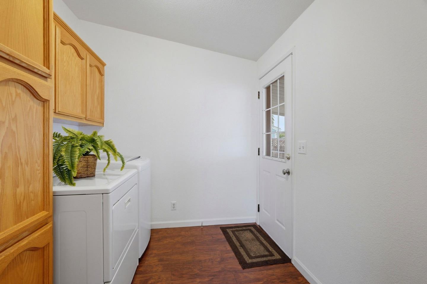 Detail Gallery Image 29 of 45 For 1085 Tasman Dr #400,  Sunnyvale,  CA 94089 - 3 Beds | 2 Baths